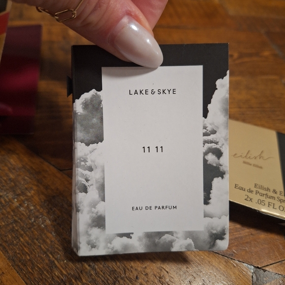 Perfume Bundle Sample Set - Picture 4 of 5